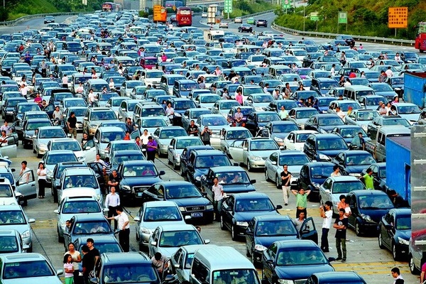 國(guó)慶歸來(lái)，良辰有100種理由讓您備一個(gè)汽車啟動(dòng)電源！